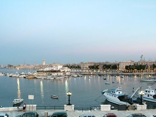 Il porto di Bari